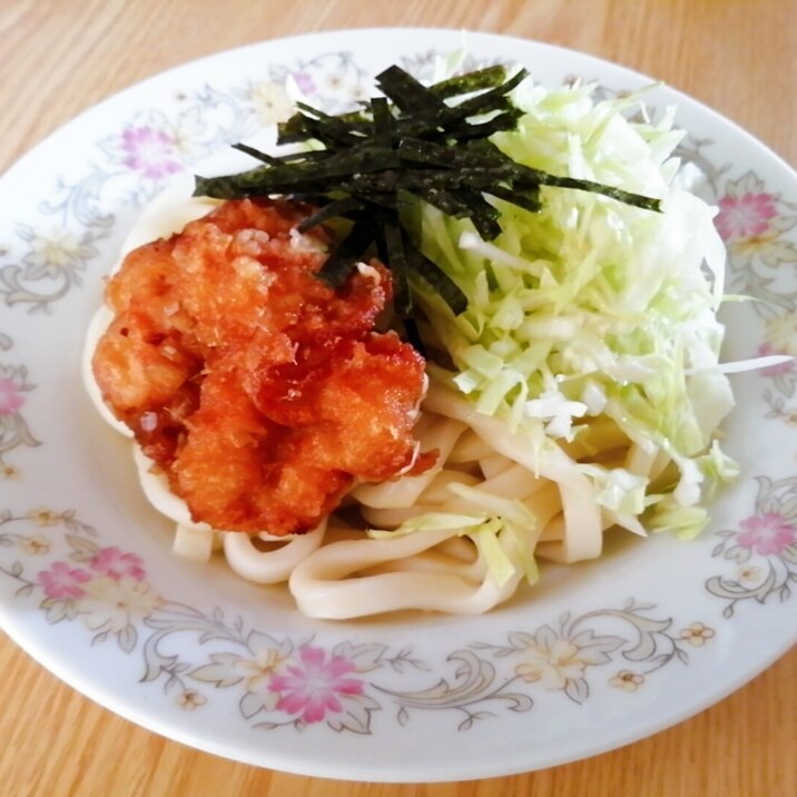 ボリューム☆フライドチキンとキャベツの冷やしうどん